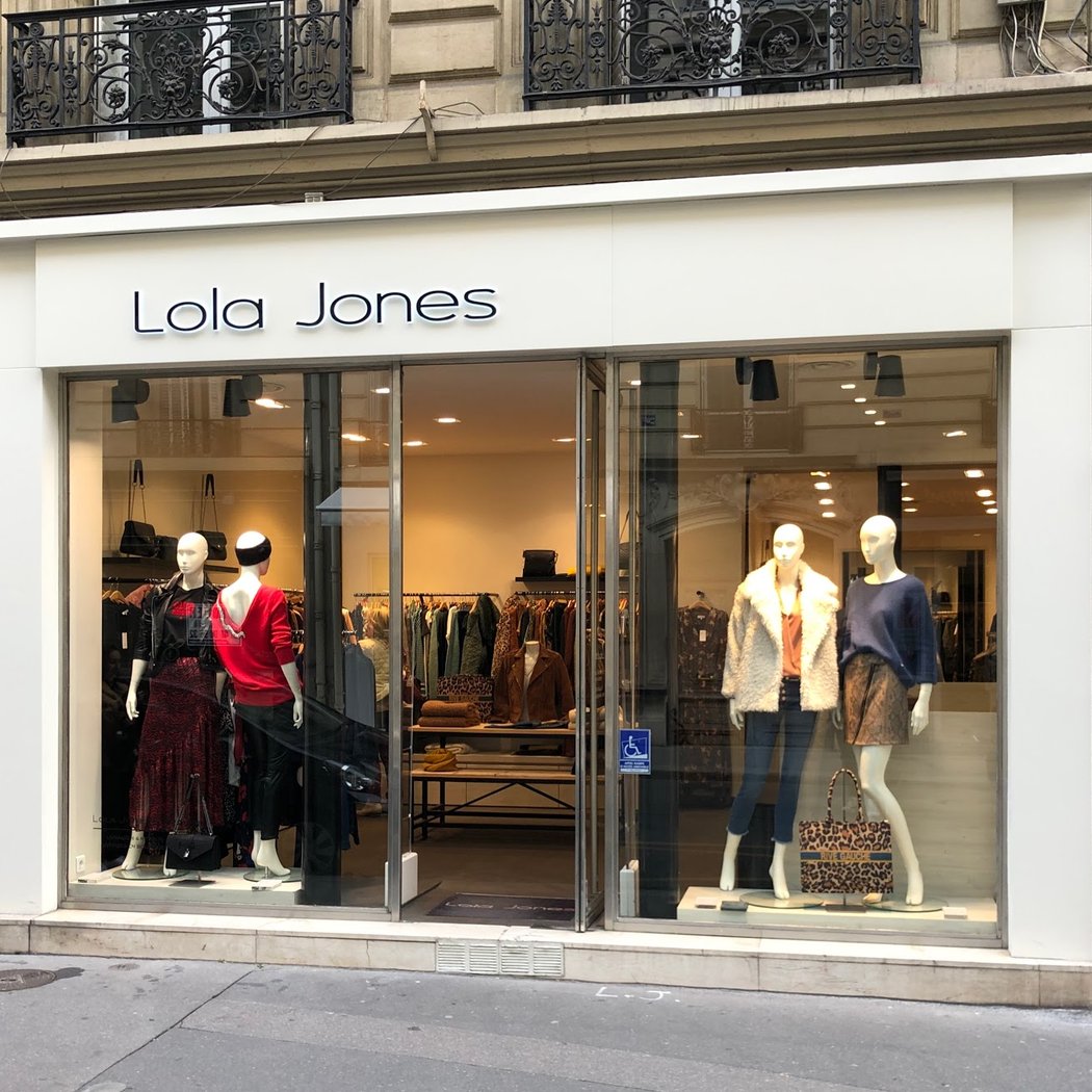 Lola Jones 2